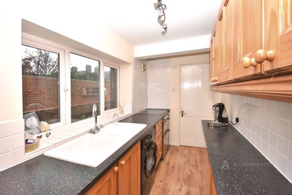 Property photo 3 of 16 Pbox-Img.Jpg