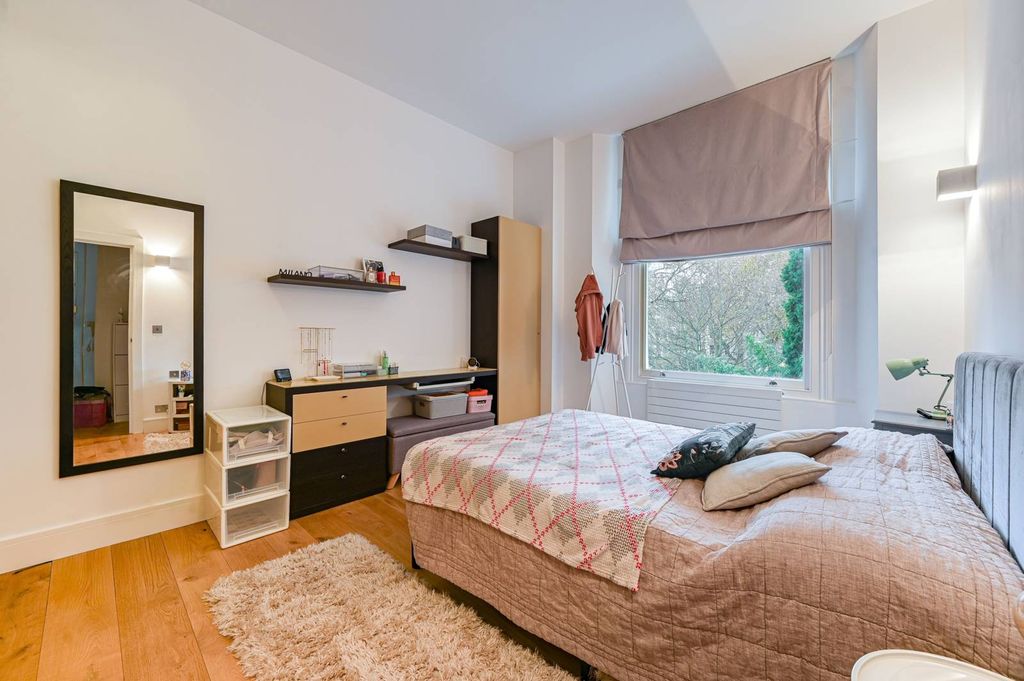 Property photo 3 of 23