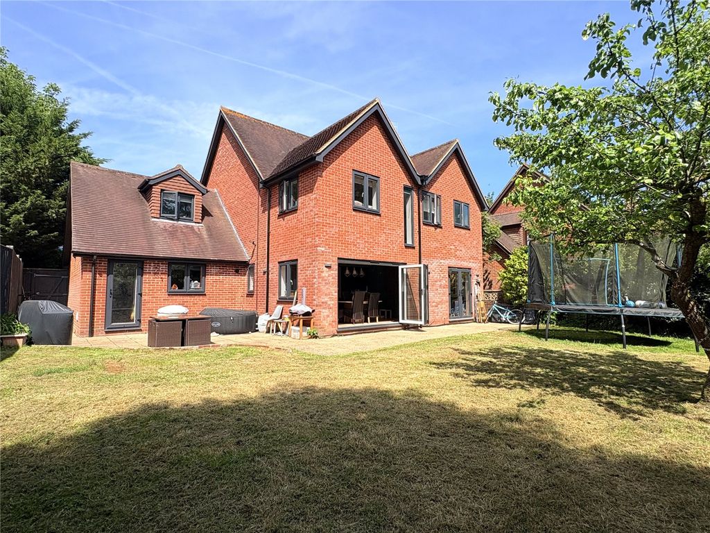 Property photo 1 of 21 Picture No. 25