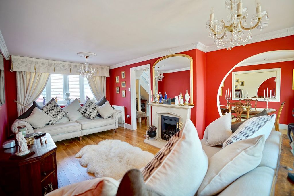 Property photo 3 of 21