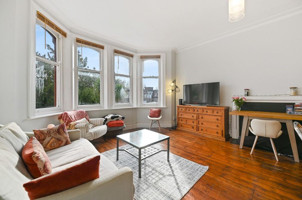 Property photo 2 of 8