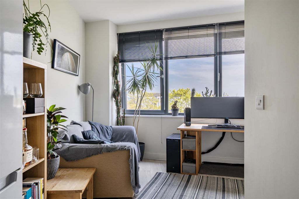 Property photo 2 of 21 Open Plan / Living Area