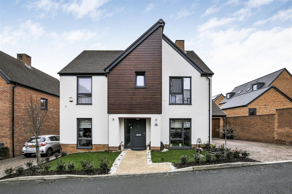 Property photo 1 of 25