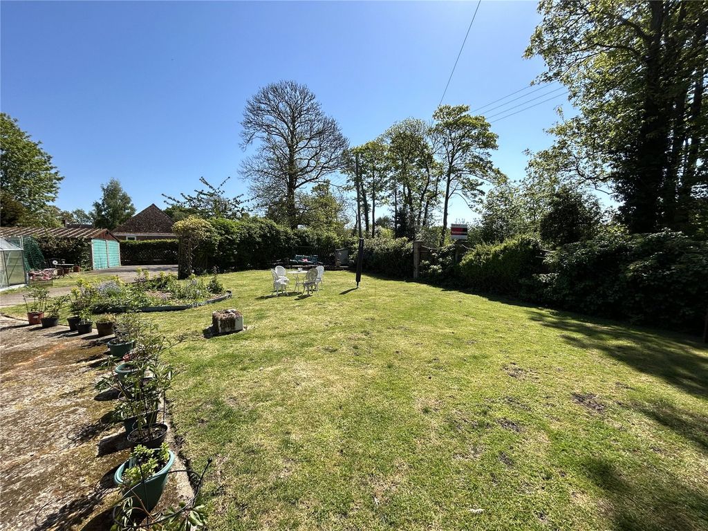 Property photo 2 of 38 Picture No. 71