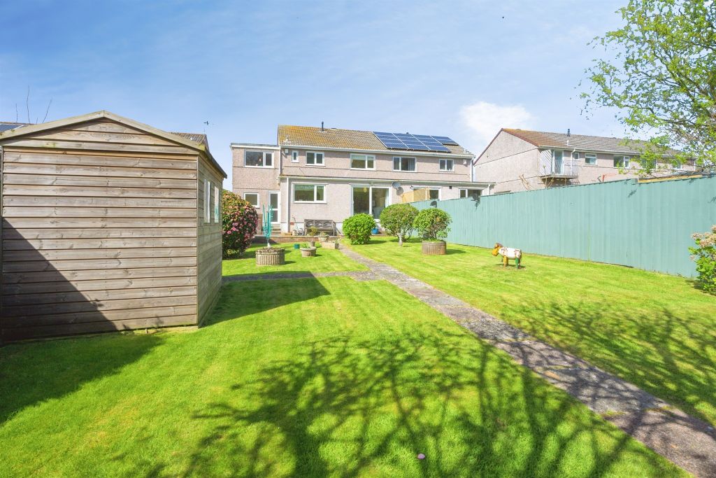 Property photo 2 of 20