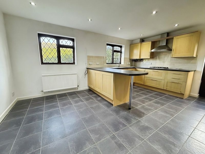 Property photo 3 of 14 Photo 25