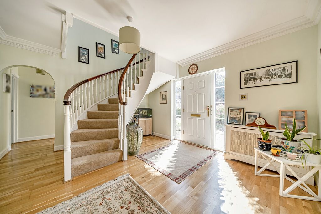Property photo 2 of 26 1318021-9-6862Ba5...