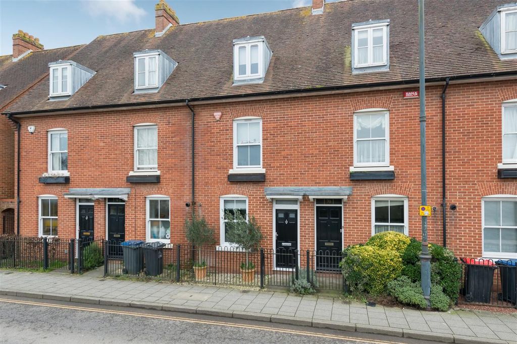 Property photo 1 of 18 Main Picture