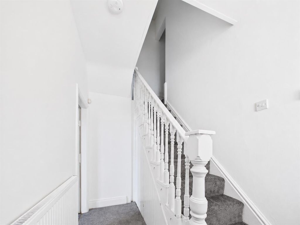 Property photo 2 of 15 1