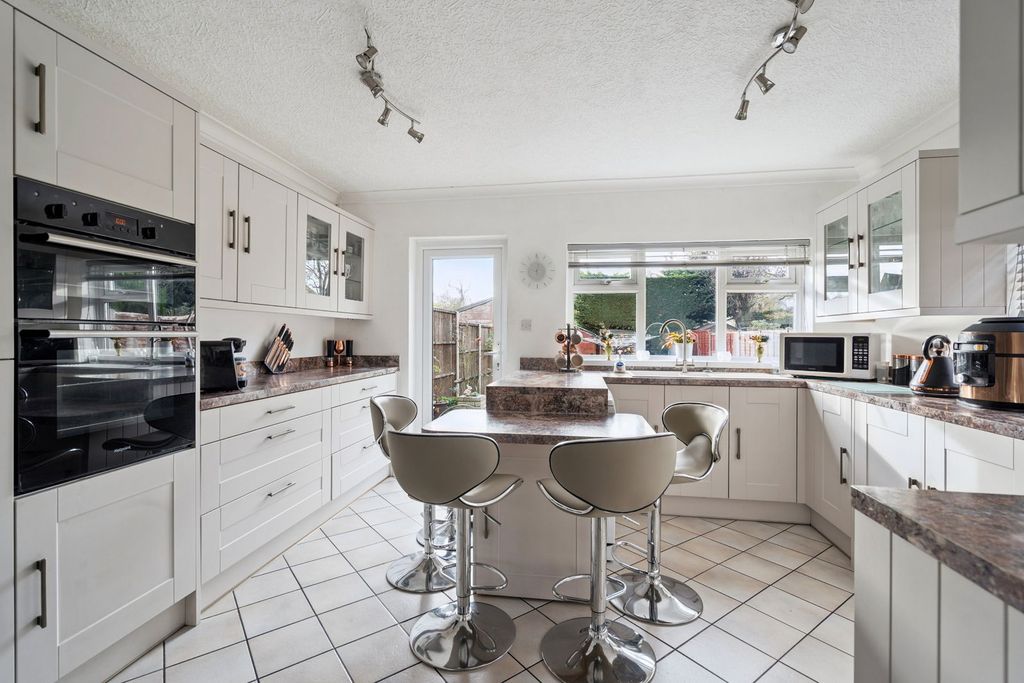 Property photo 2 of 15