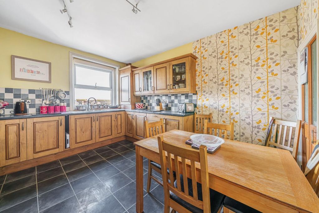 Property photo 2 of 15 Kitchen