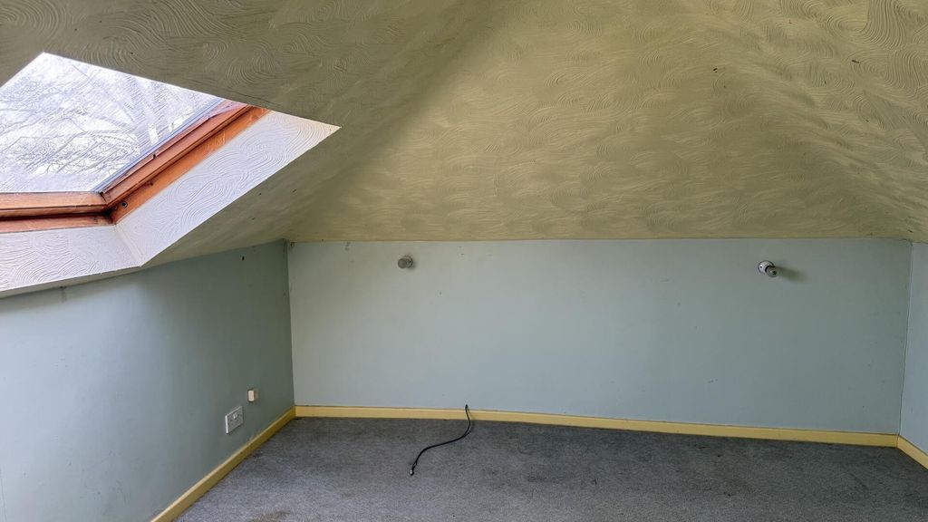 Property photo 3 of 17 Loft