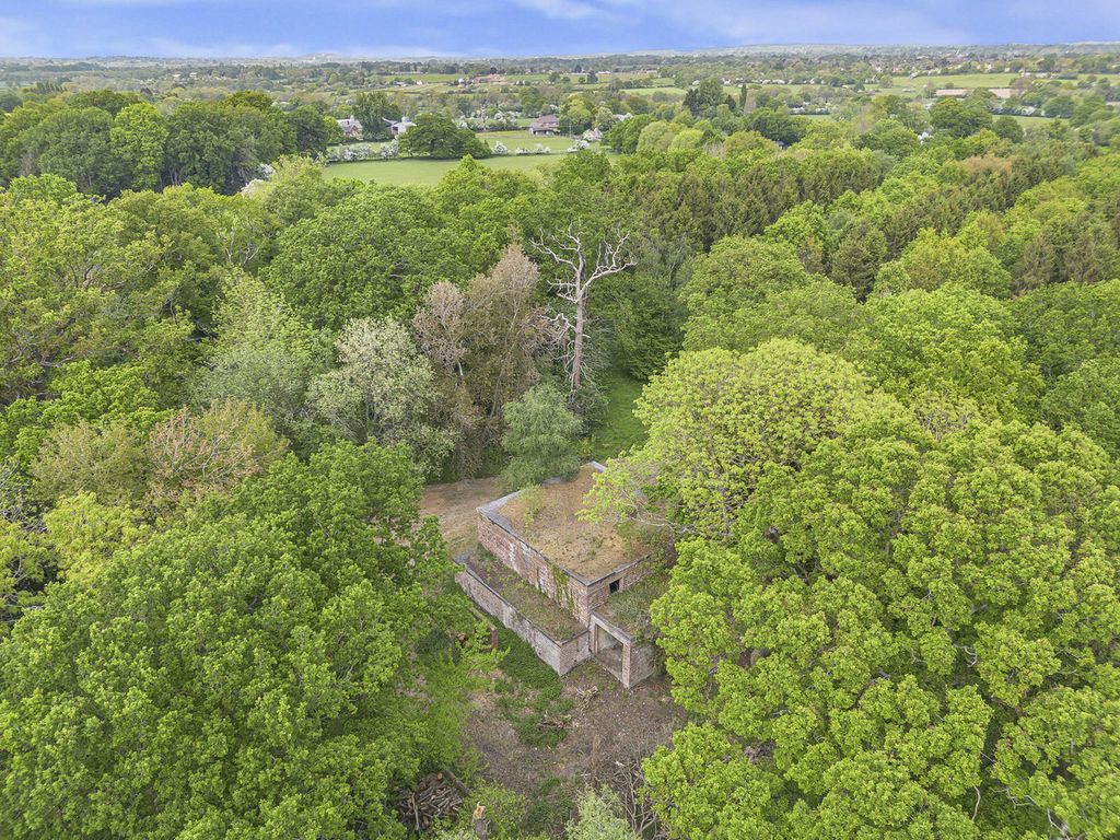 Property photo 1 of 32
