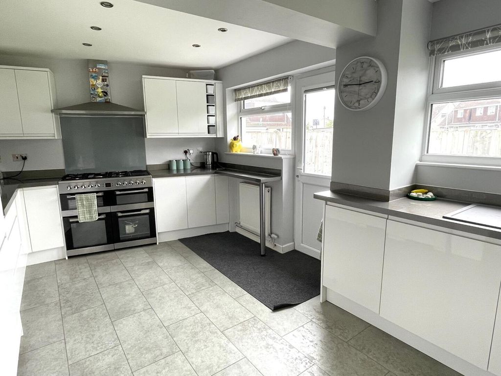 Property photo 2 of 23 Kitchen