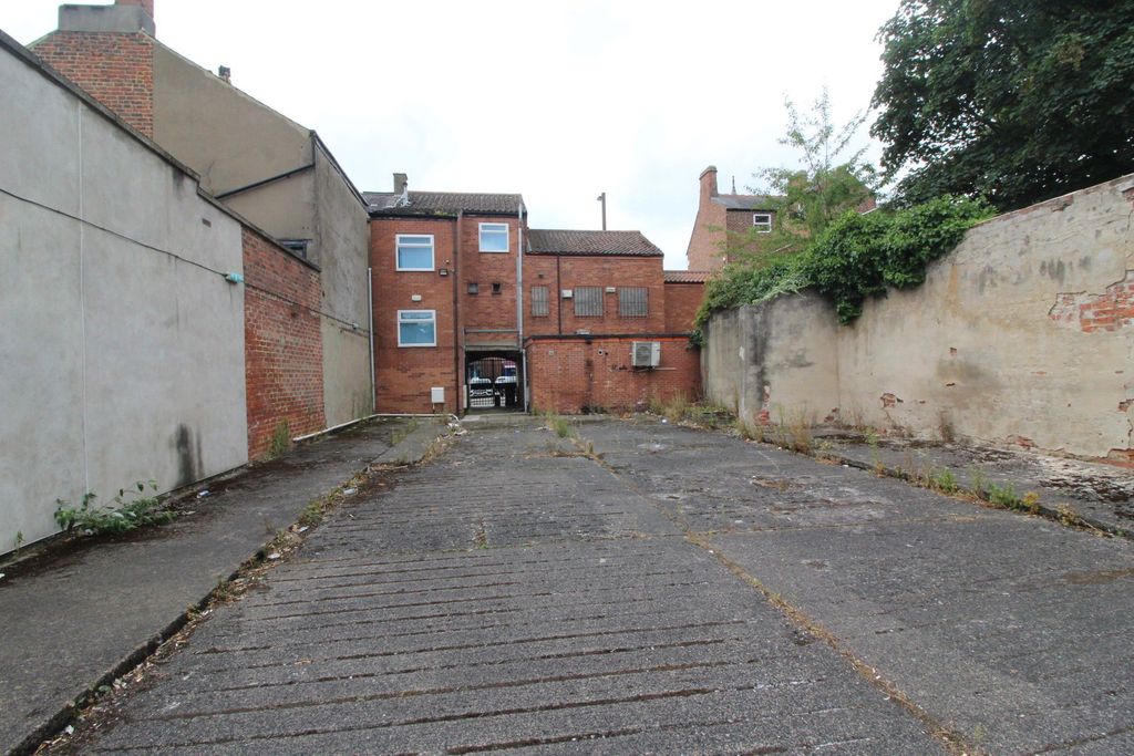 Property photo 3 of 3