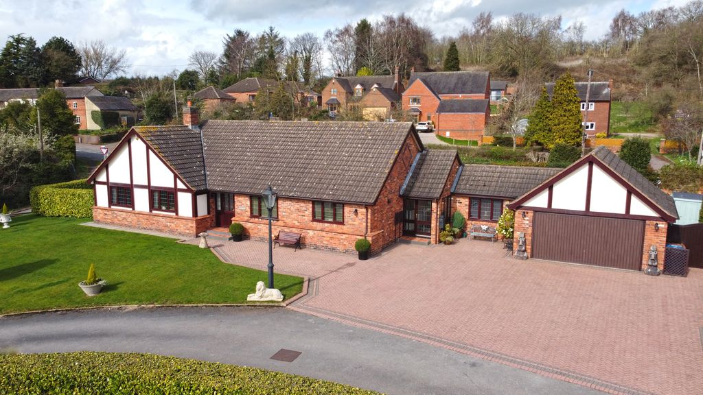 Property photo 2 of 34