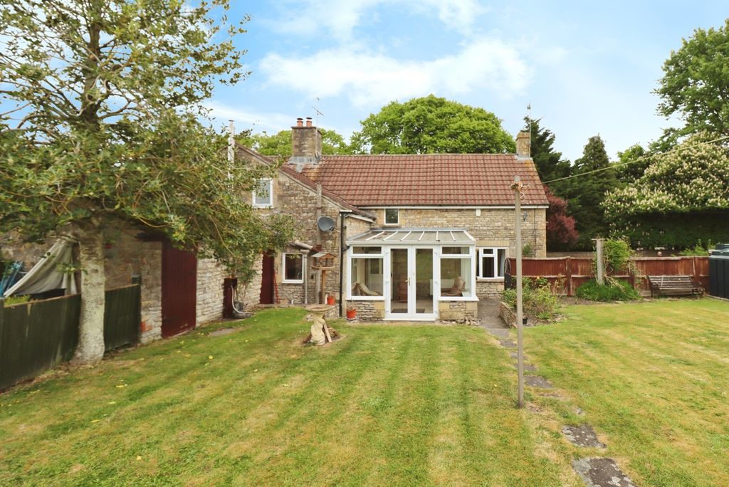 Property photo 3 of 17 Photo