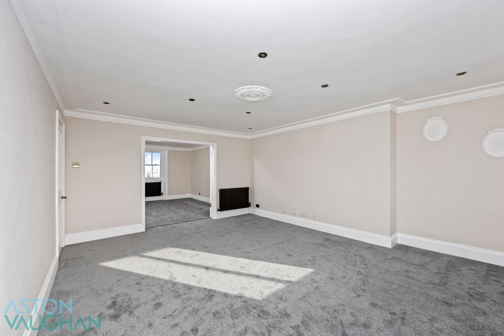 Property photo 3 of 32 5069102