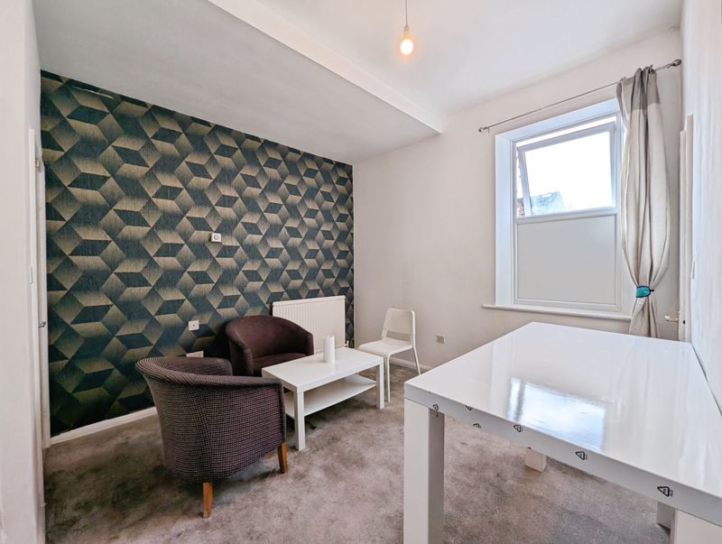 Property photo 3 of 11 Photo 9