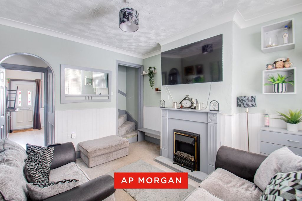 Property photo 2 of 16 Picture No. 21