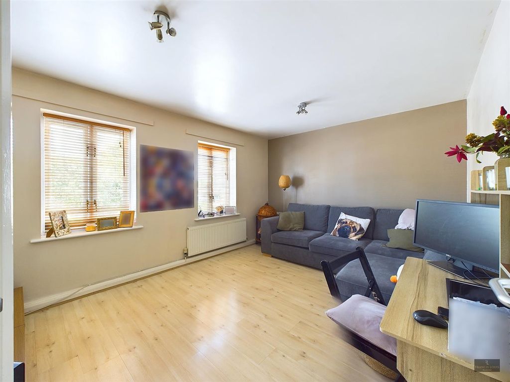 Property photo 2 of 7 Cam02887G0-Pr0198-Still004.Jpg