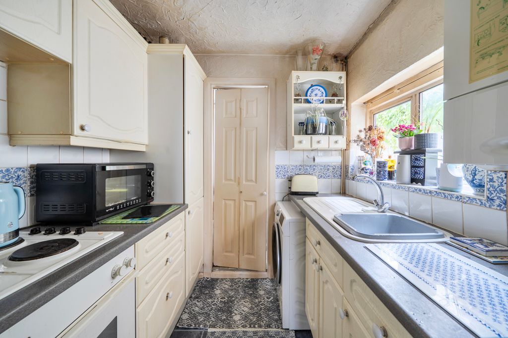 Property photo 2 of 13 1472833-2-6A29707B3A957