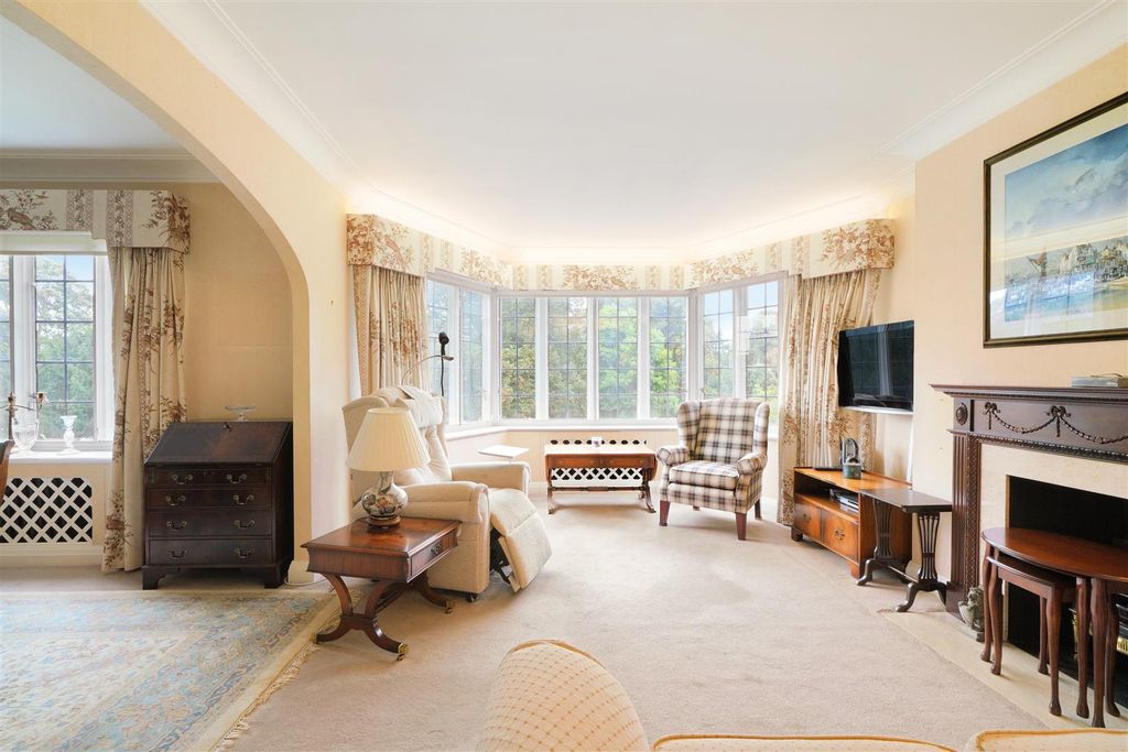 Property photo 2 of 19 Bede House
