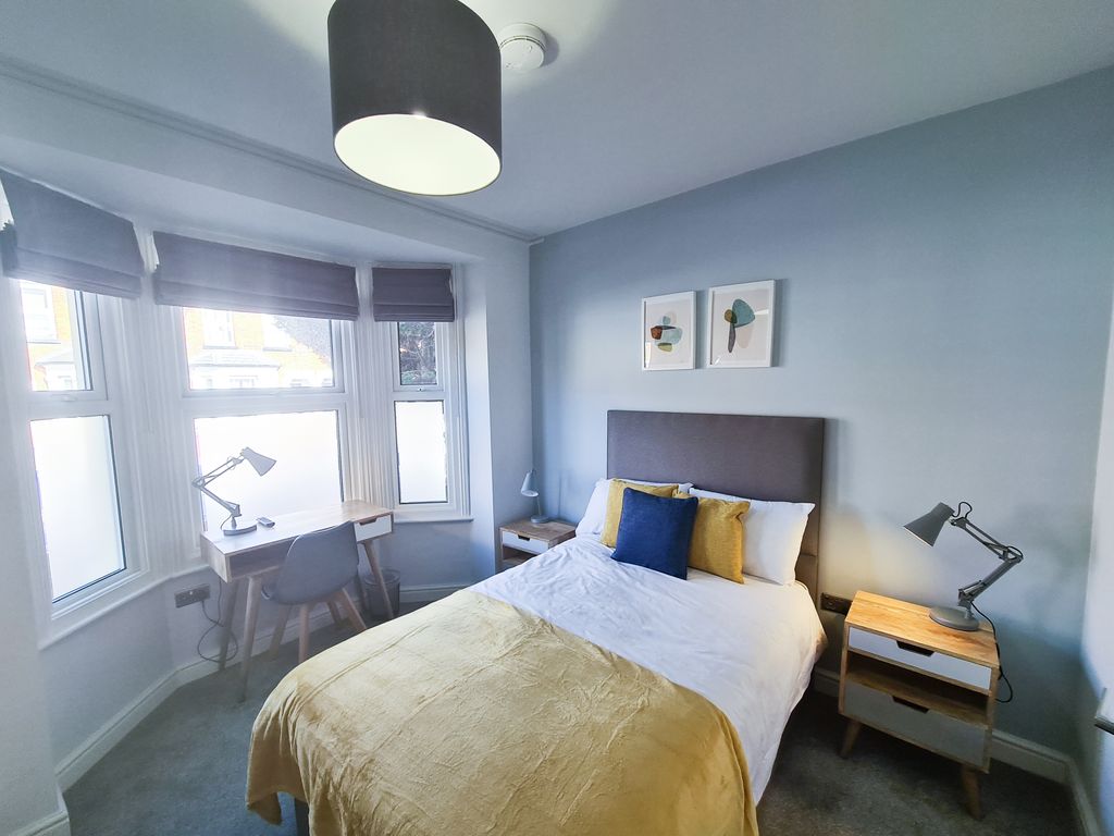 Property photo 1 of 11 Tower Bridge Drone Photo