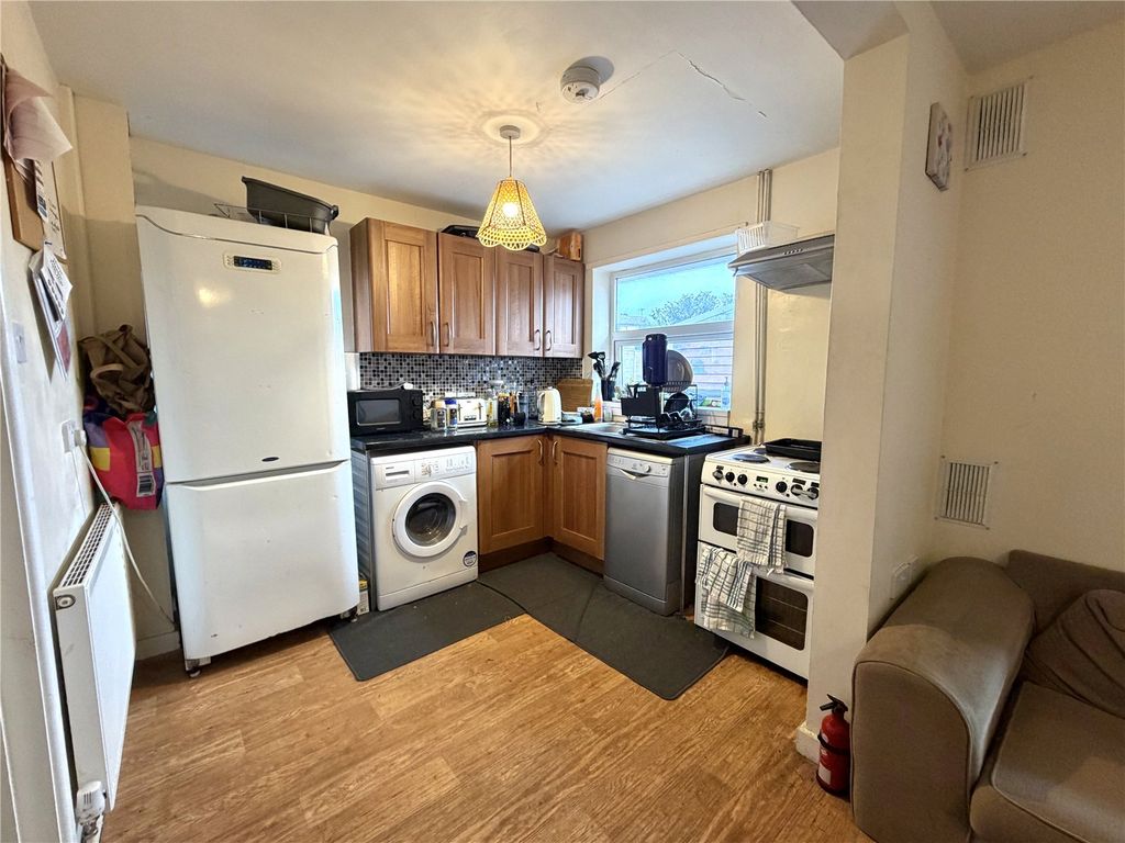 Property photo 3 of 17 Picture No. 31