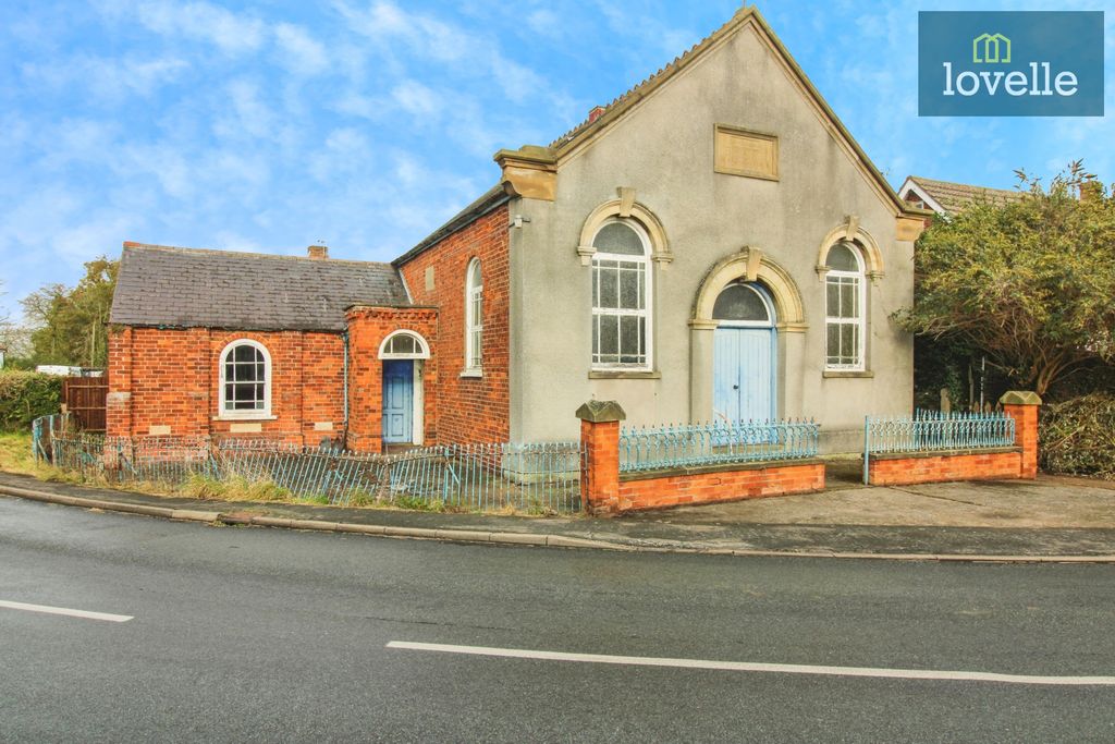 Property photo 2 of 11