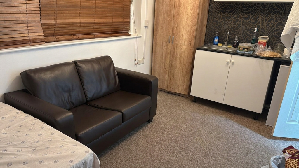 Property photo 2 of 3