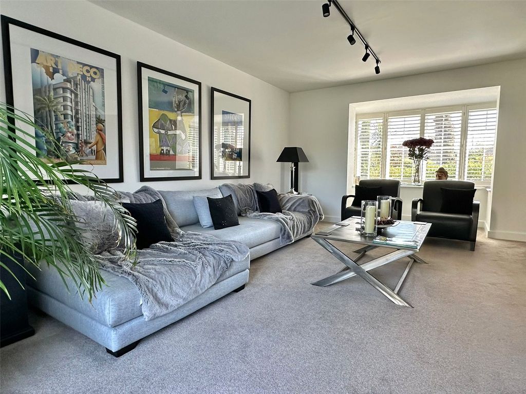 Property photo 3 of 27 Picture No. 10