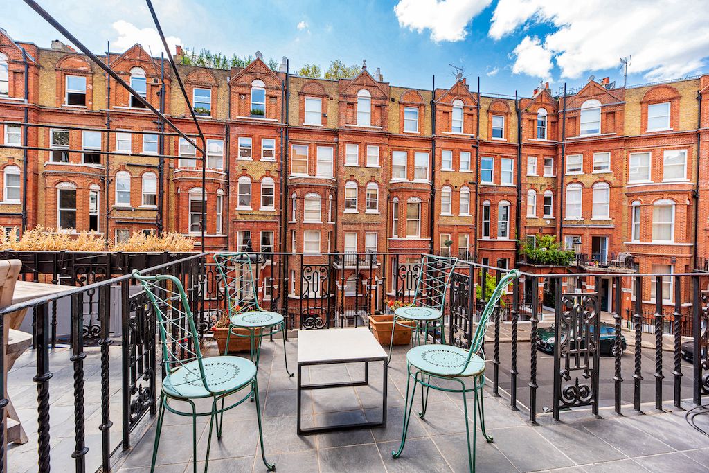 Property photo 1 of 19