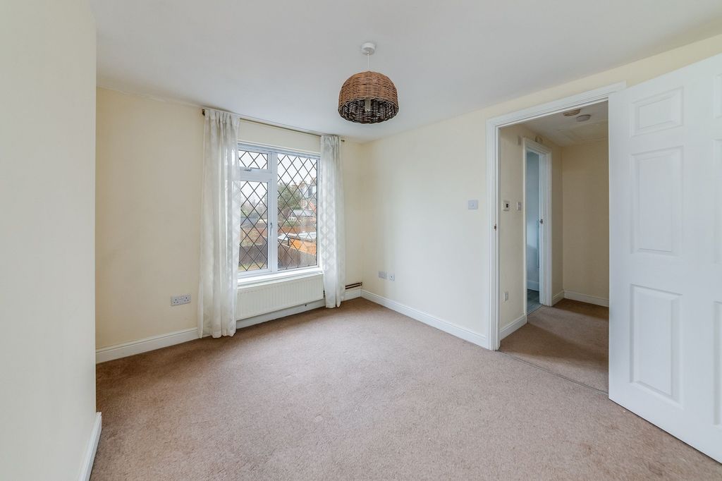 Property photo 3 of 16