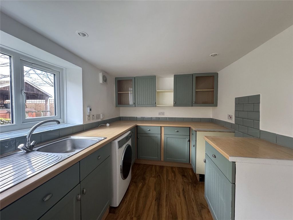 Property photo 3 of 17 Picture No. 25