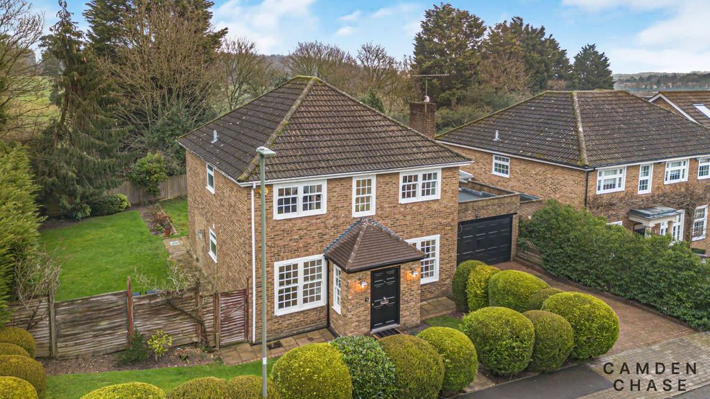 Property photo 2 of 33