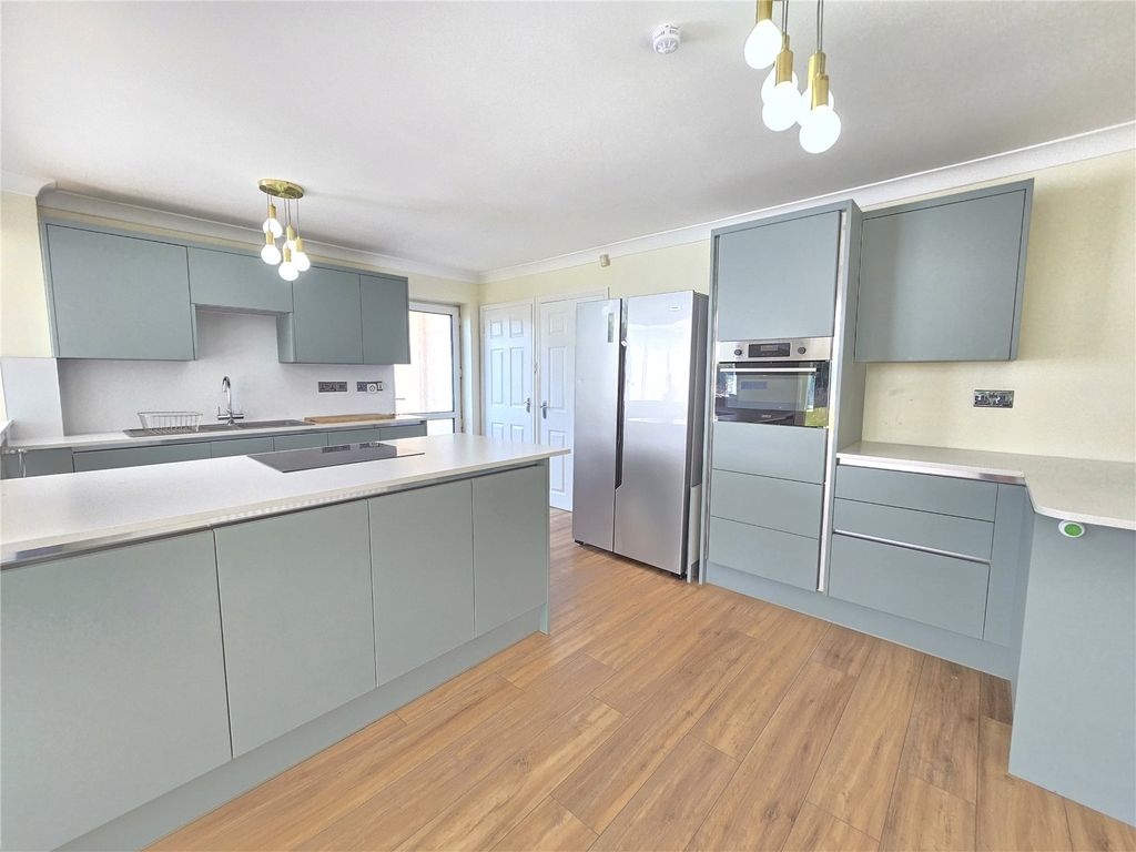 Property photo 3 of 21 Picture No. 06