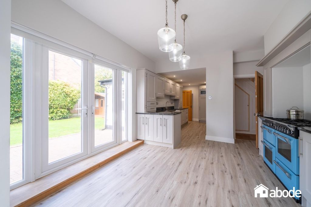 Property photo 3 of 36 Dsc01962-Hdr.Jpg