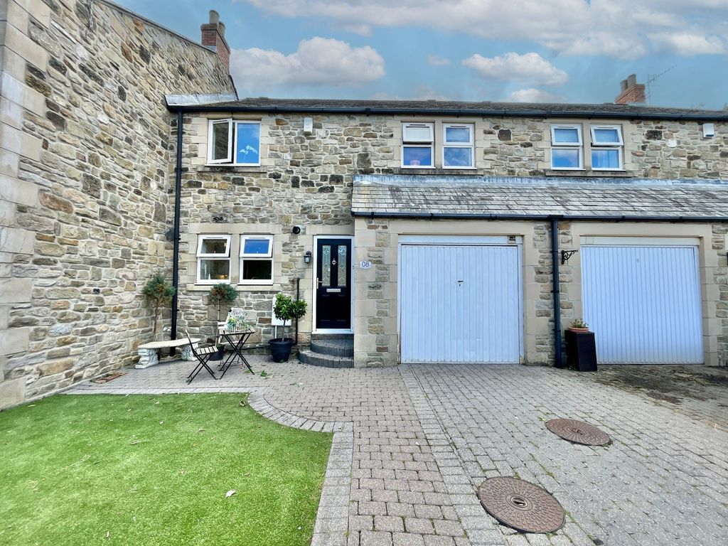 Property photo 1 of 16 External