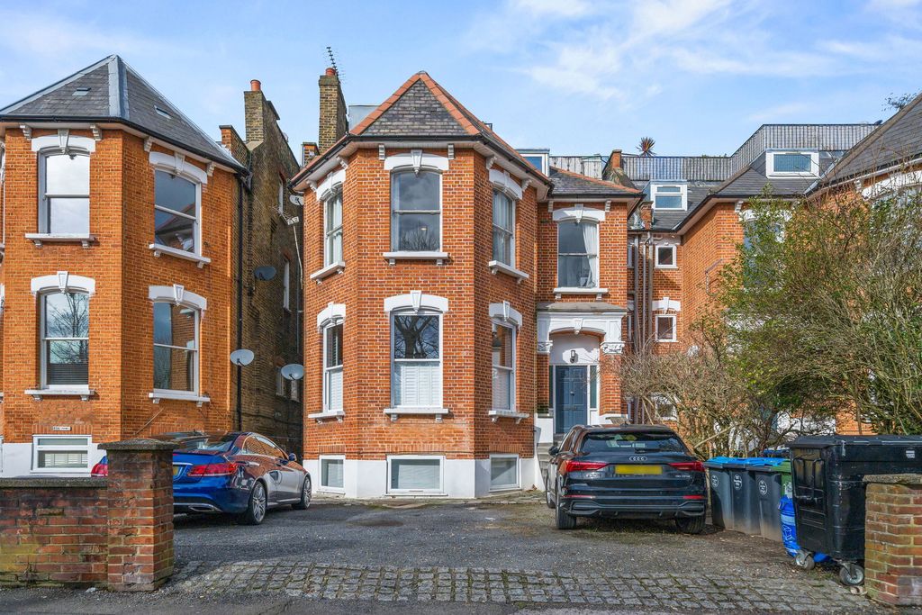 Property photo 2 of 14