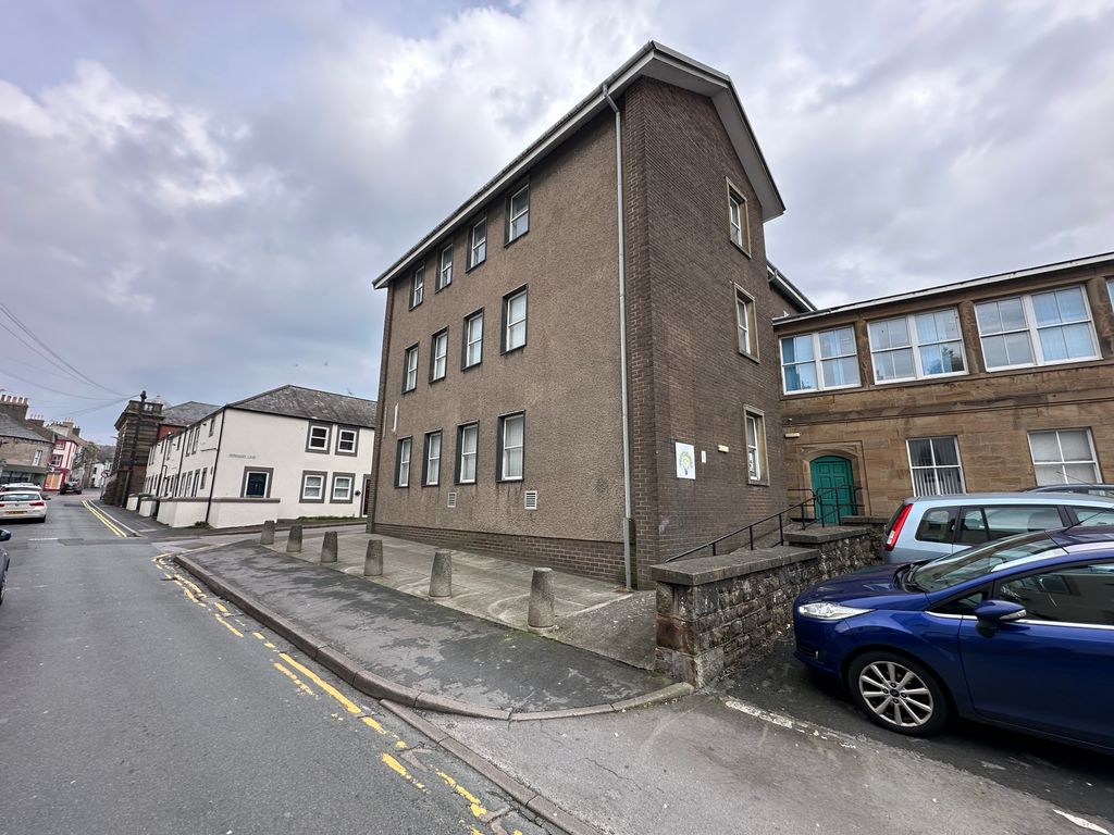 Property photo 2 of 3