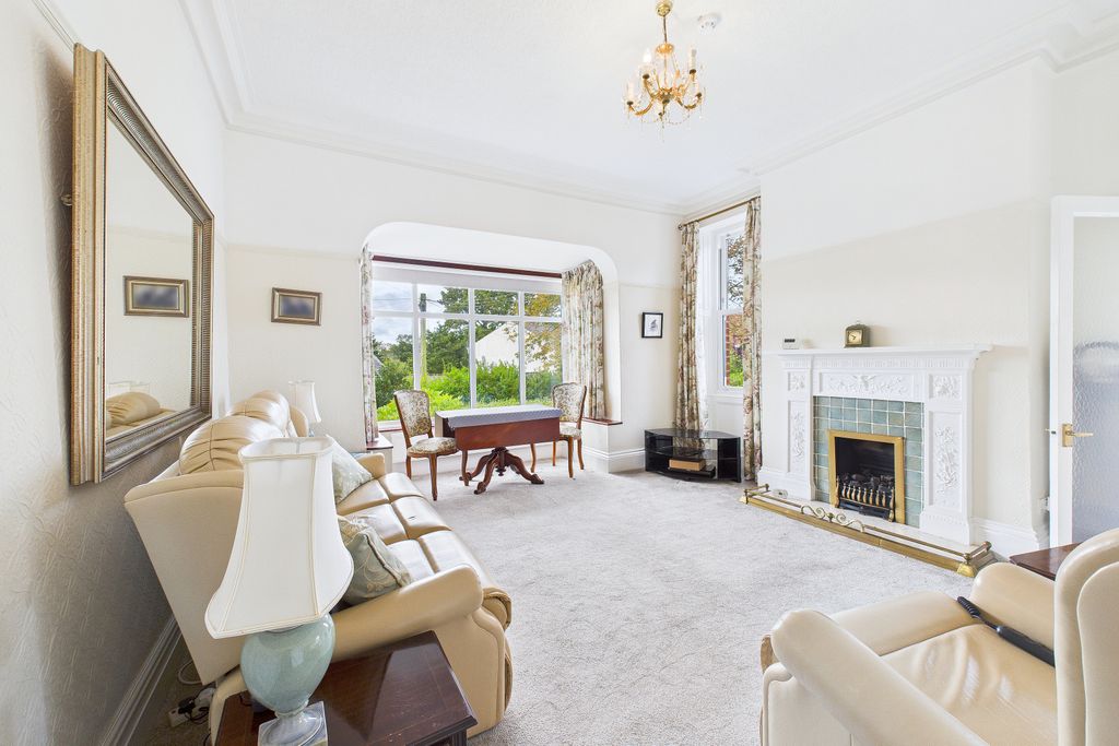 Property photo 3 of 24 Living Room