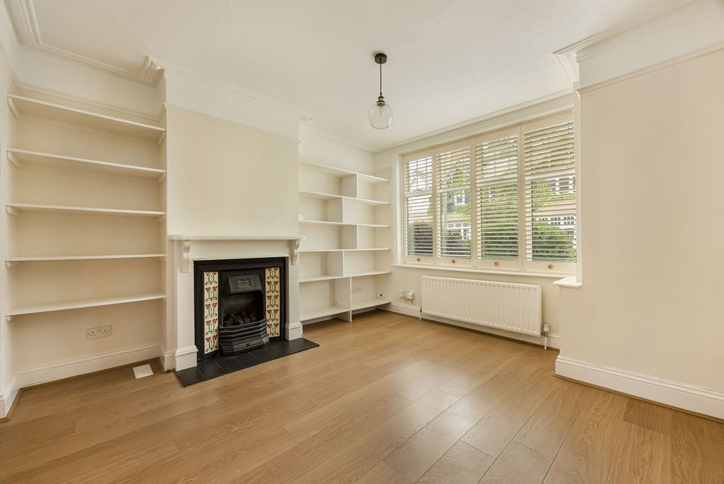 Property photo 2 of 29