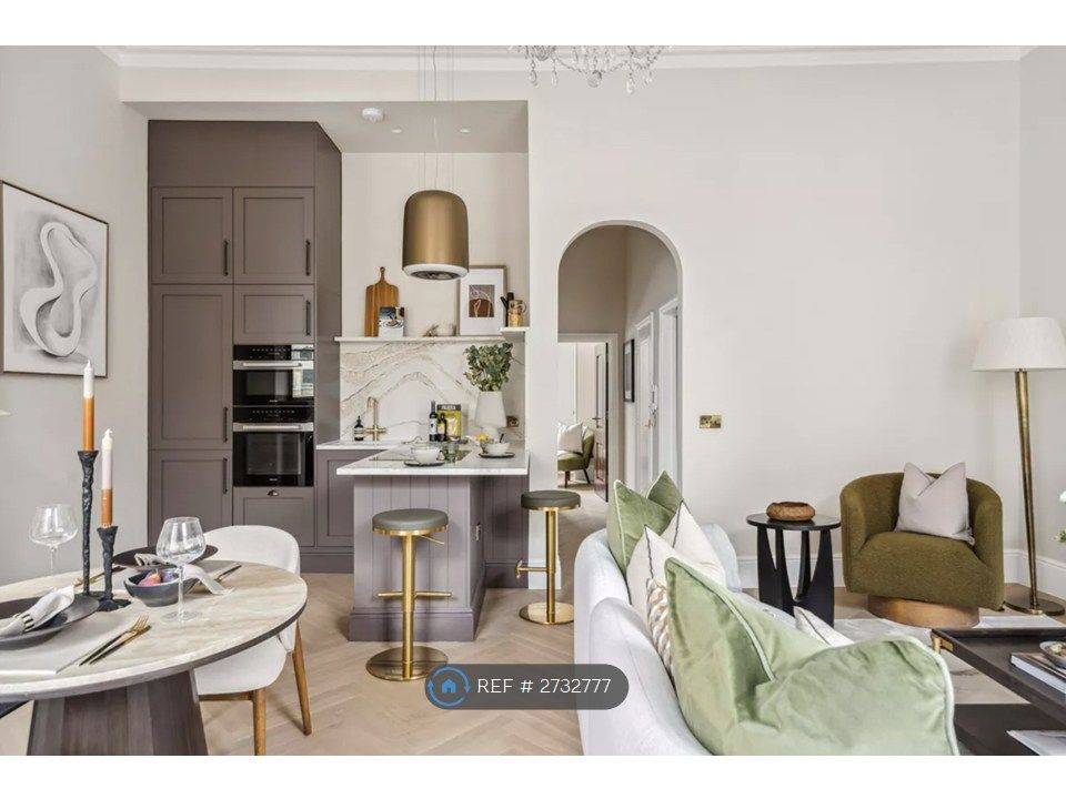 Property photo 2 of 6 Kitchen