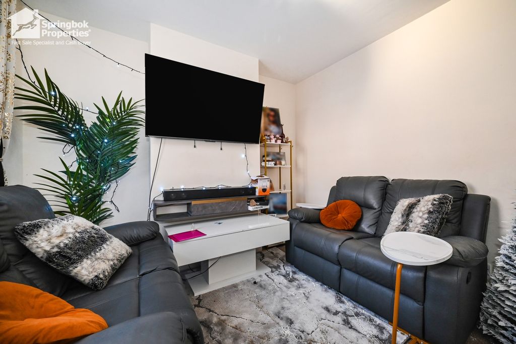 Property photo 2 of 11 Image 2