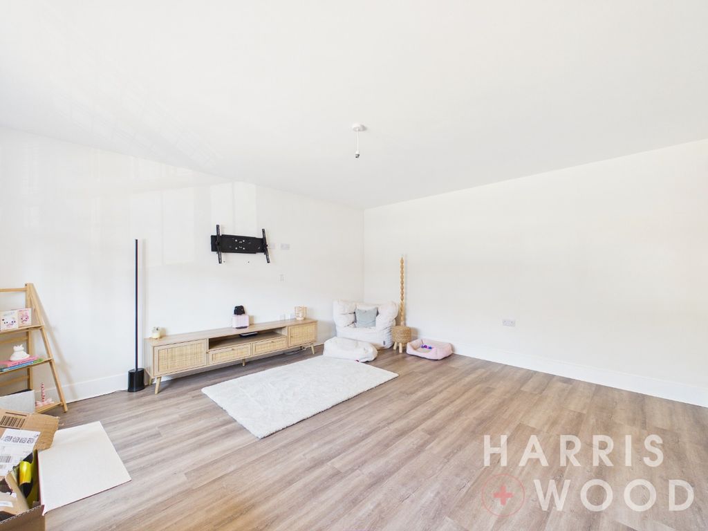 Property photo 3 of 17 5293466