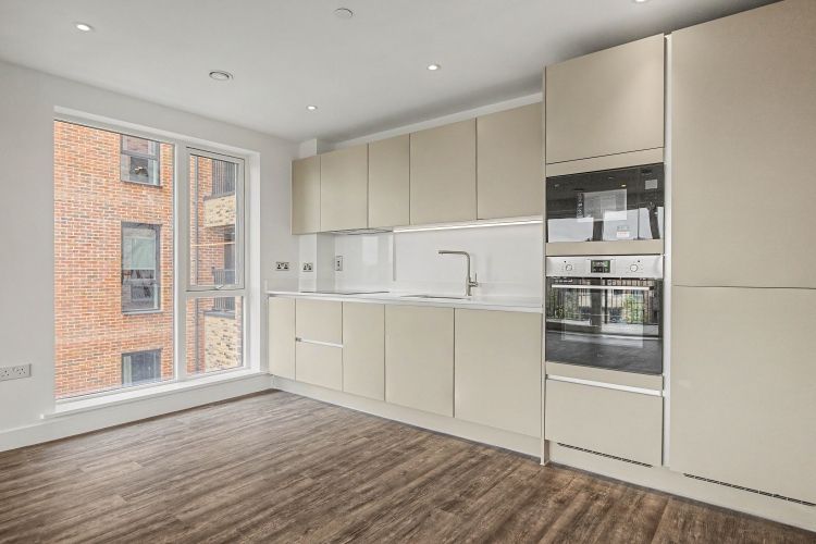 Property photo 1 of 10 329923