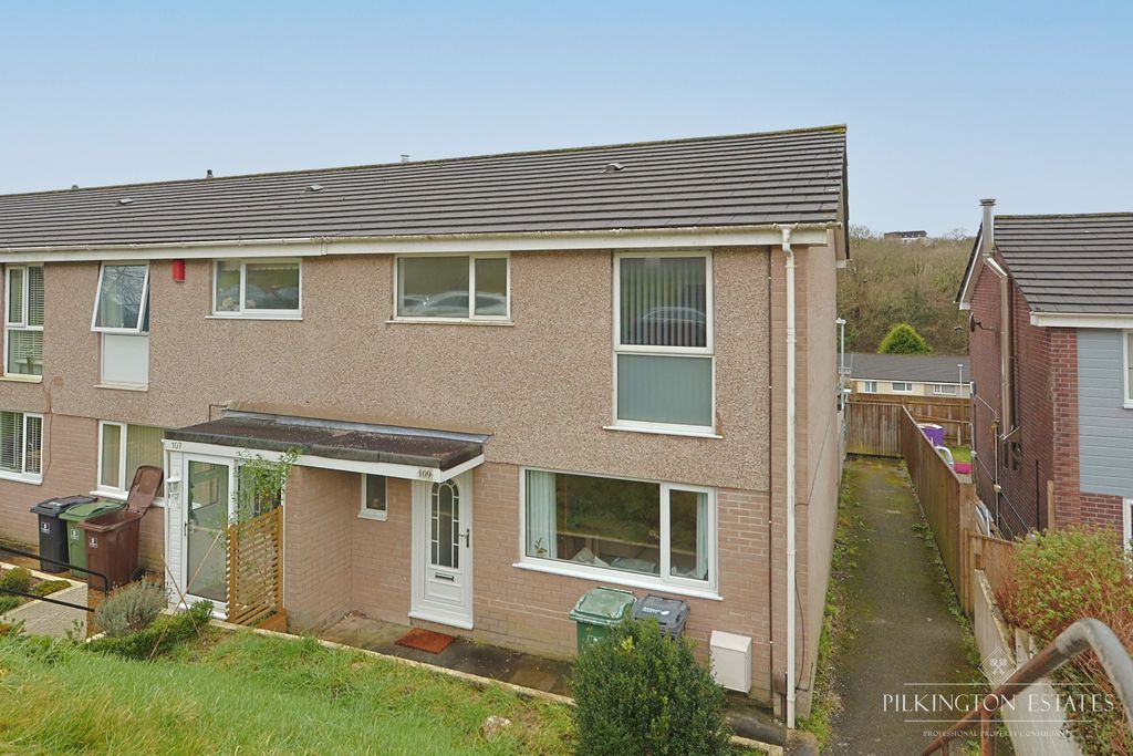 Property photo 1 of 15 4804563