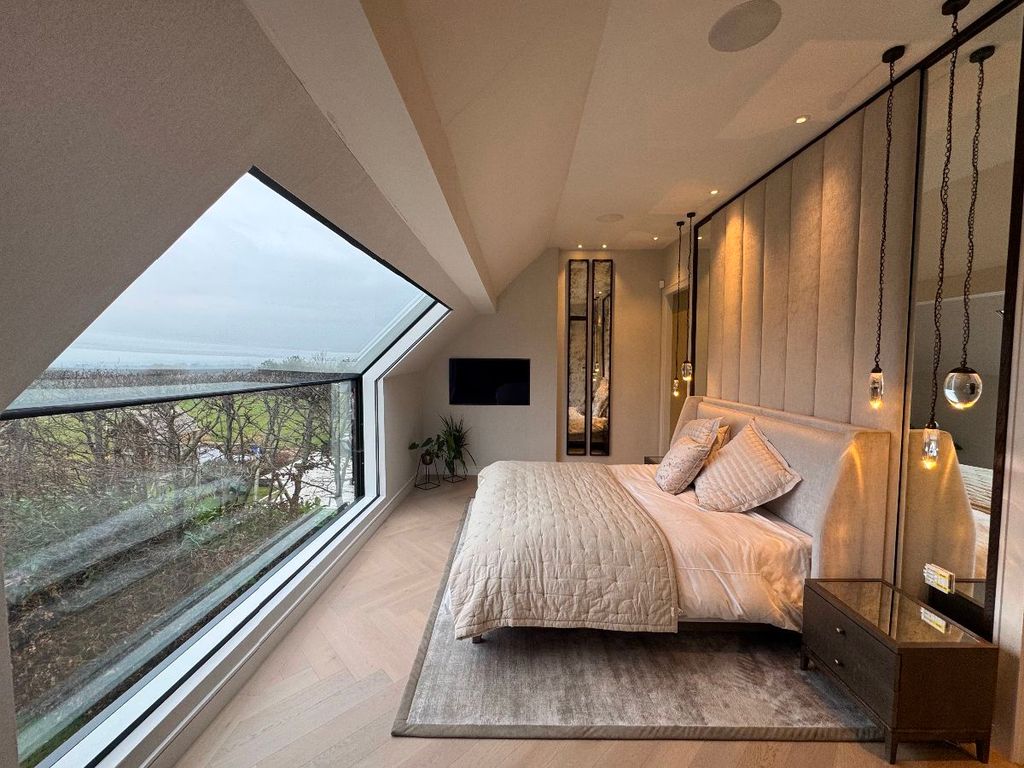 Property photo 2 of 49