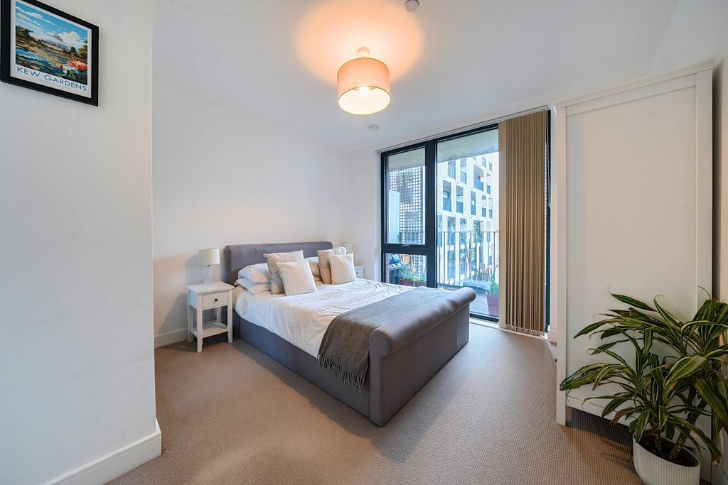 Property photo 2 of 17 1434395-19-69c6A7...
